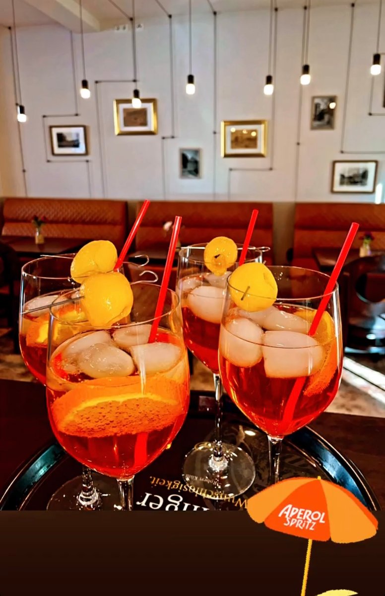 Aperol Spritz beim Café am Markt